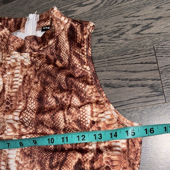 SHEIN Snake skin romper playsuit Sz Large - Picture 5 of 14